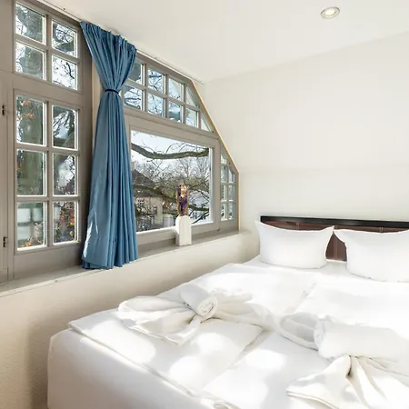 Bussard Mit Kamin Und Whirlpool Apartment *