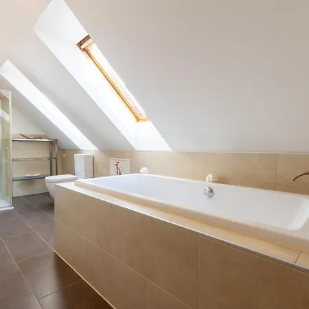 Apartment Bussard Mit Kamin Und Whirlpool Zinnowitz