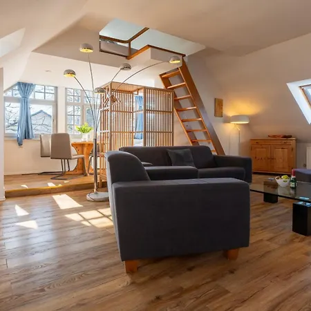 Bussard Mit Kamin Und Whirlpool Apartment Zinnowitz